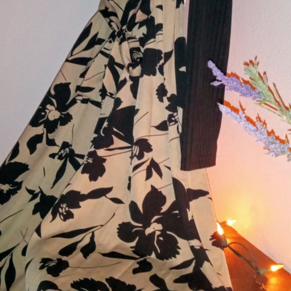 Exquisite Floor Length Dress - Picture 2 of 15